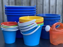 Waterspelletjes Emmer Pakket XL (set van 16 emmers + gieter)
